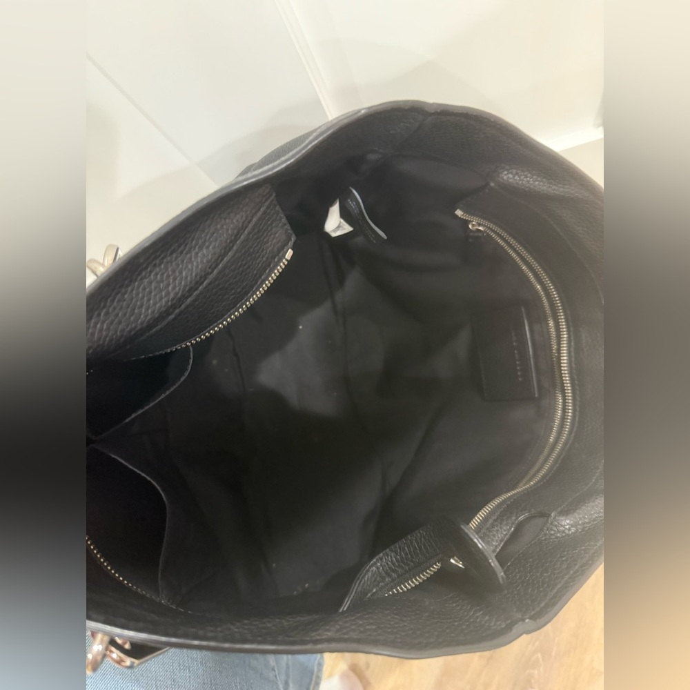 Marc Jacobs Pike Place East/West Black Tote Bag - Picture 9 of 11
